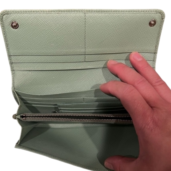 PRADA Green Fiocco Bow Saffiano Leather Long Wallet - Picture 6 of 9